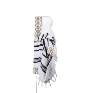טלית צמר מהודרת רקמת מגיני דוד - חום וזהב